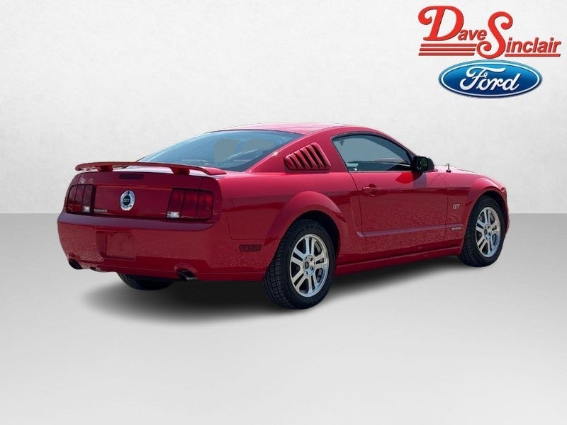 2005 Ford Mustang 2dr Cpe GT Deluxe
