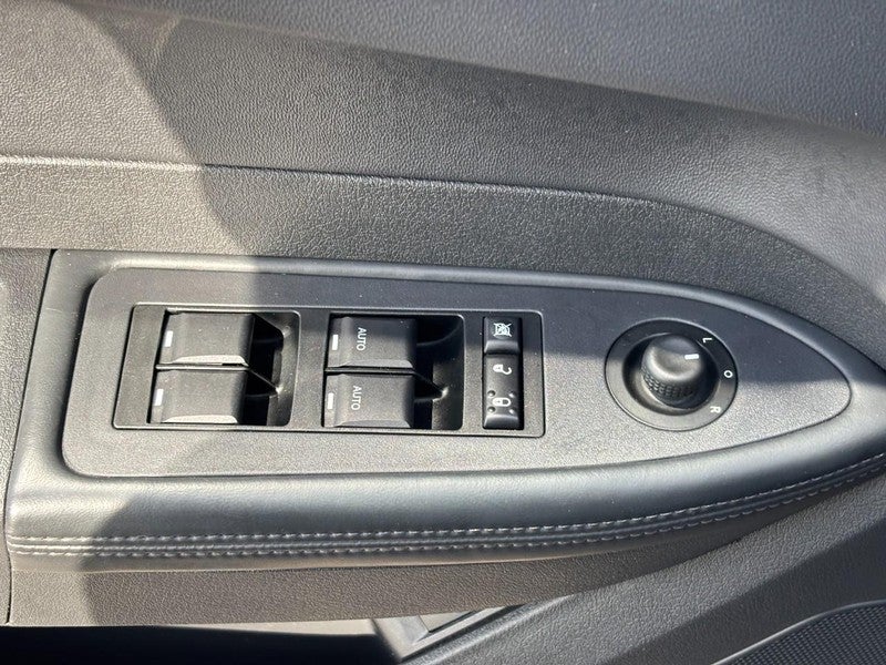 2010 Chrysler 300 4dr Sdn 300C Hemi RWD