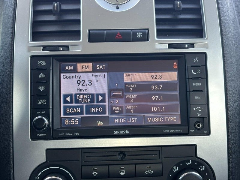 2010 Chrysler 300 4dr Sdn 300C Hemi RWD