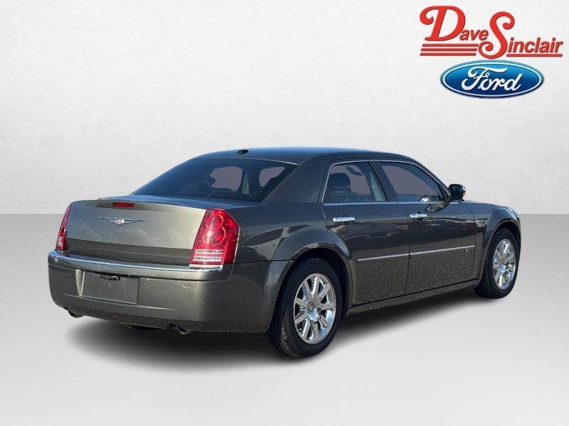 2010 Chrysler 300 4dr Sdn 300C Hemi RWD