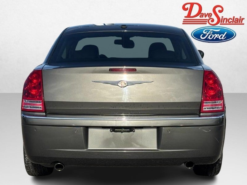 2010 Chrysler 300 4dr Sdn 300C Hemi RWD