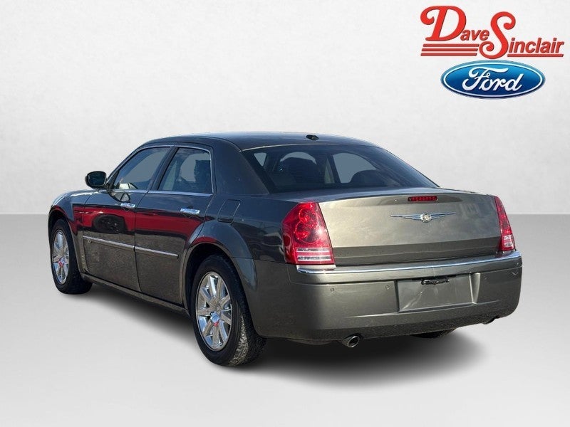 2010 Chrysler 300 4dr Sdn 300C Hemi RWD