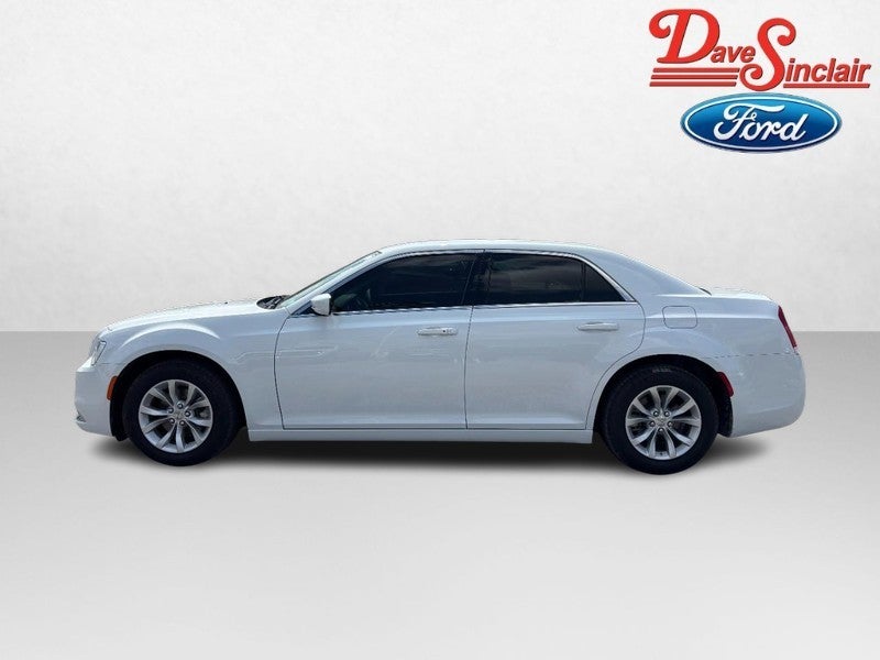 2023 Chrysler 300 Touring RWD