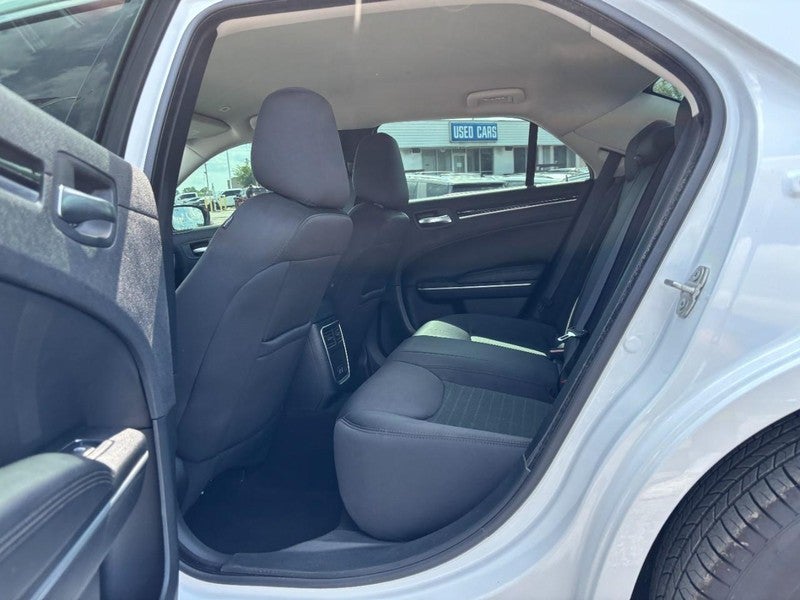 2023 Chrysler 300 Touring RWD