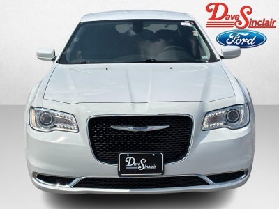 2023 Chrysler 300 Touring RWD