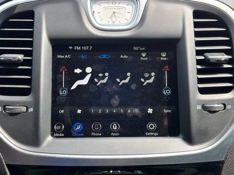 2023 Chrysler 300 Touring RWD