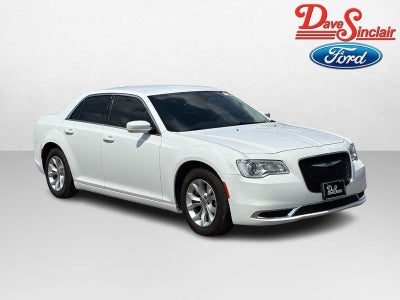 2023 Chrysler 300 Touring RWD