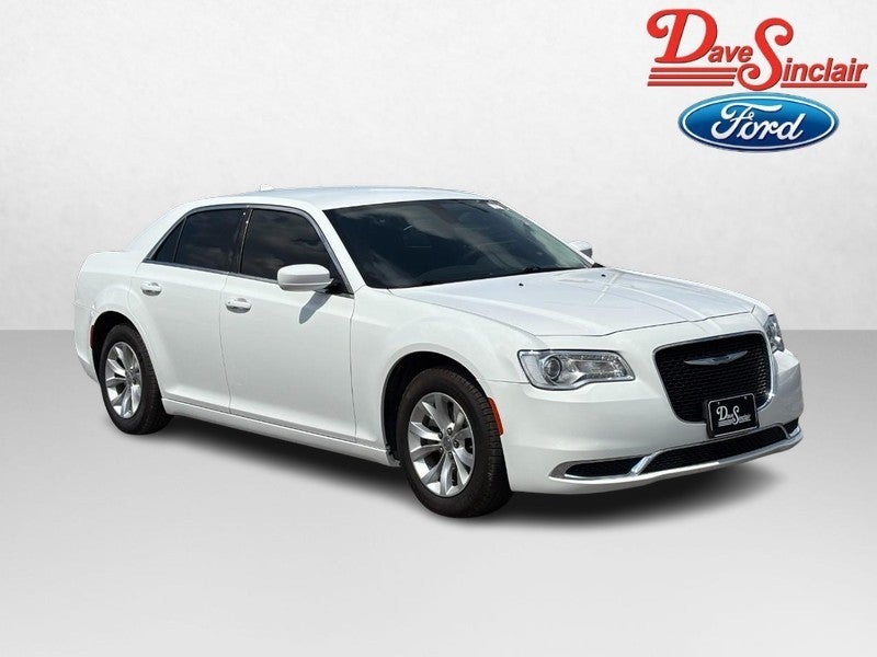 2023 Chrysler 300 Touring RWD