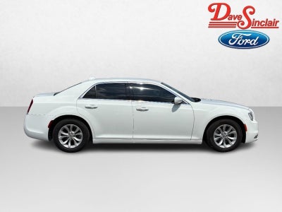 2023 Chrysler 300 Touring RWD