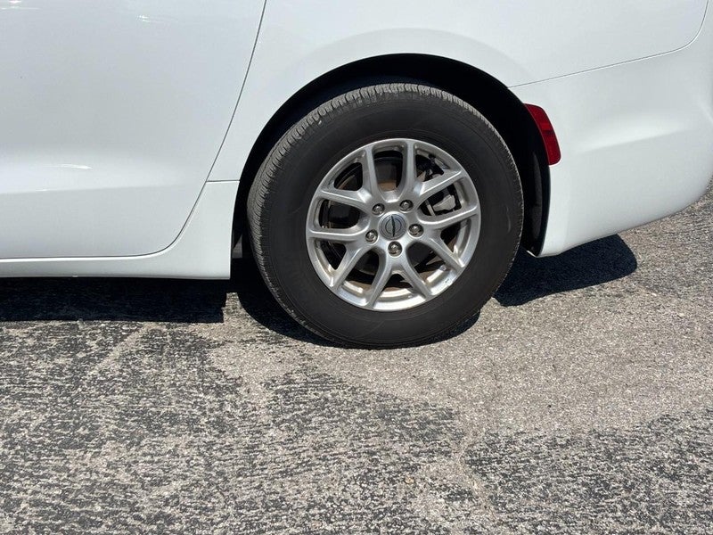 2025 Chrysler Pacifica Select FWD