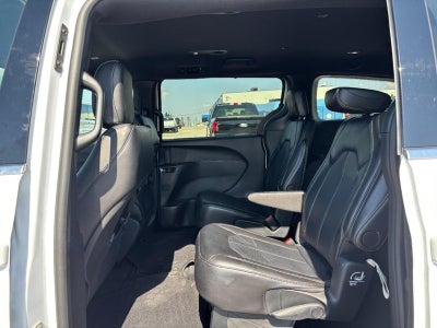 2025 Chrysler Pacifica Select FWD