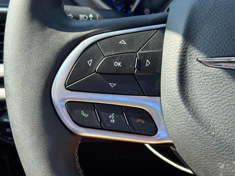 2025 Chrysler Pacifica Select FWD