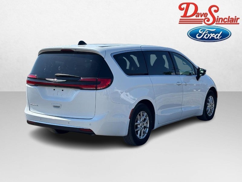 2025 Chrysler Pacifica Select FWD