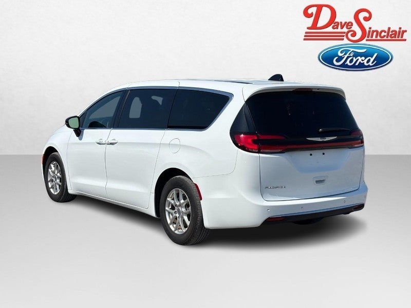 2025 Chrysler Pacifica Select FWD