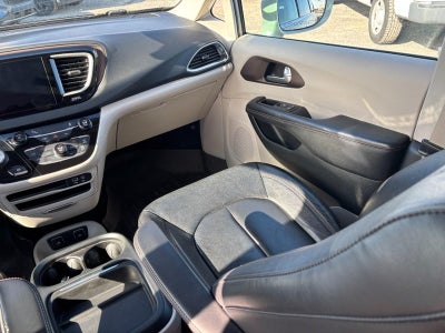 2017 Chrysler Pacifica Touring-L FWD