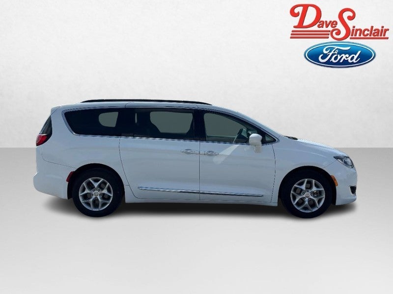 2017 Chrysler Pacifica Touring-L FWD