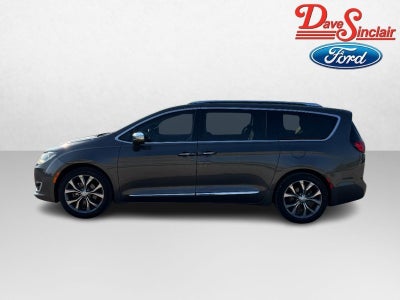 2017 Chrysler Pacifica Limited FWD