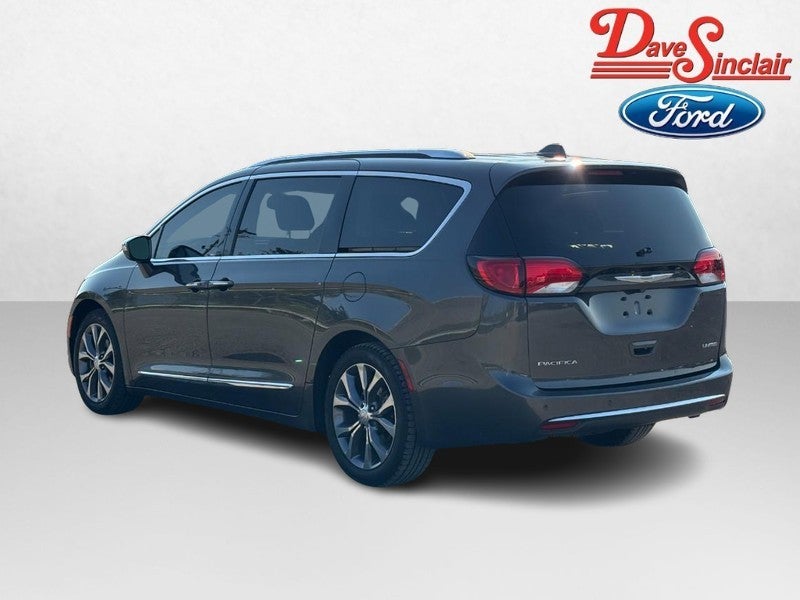 2017 Chrysler Pacifica Limited FWD