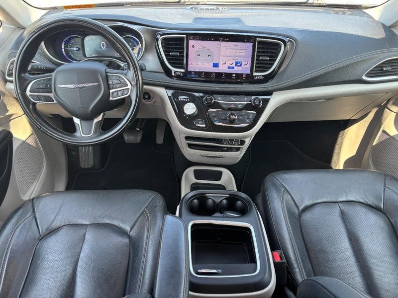 2022 Chrysler Pacifica Hybrid Touring L FWD
