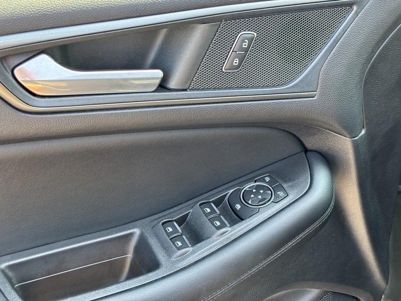 2022 Ford Edge SE AWD