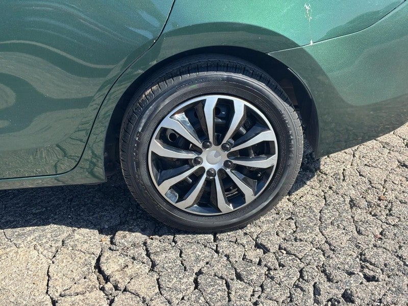 2015 Toyota Corolla 4dr Sdn CVT LE (Natl)