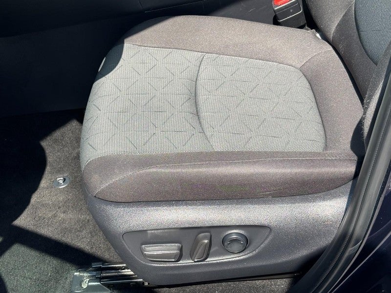 2025 Toyota RAV4 XLE AWD (Natl)