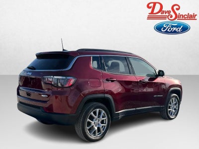 2022 Jeep Compass Latitude Lux