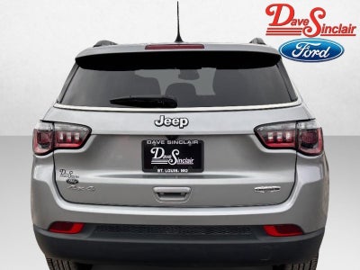 2022 Jeep Compass Latitude Lux