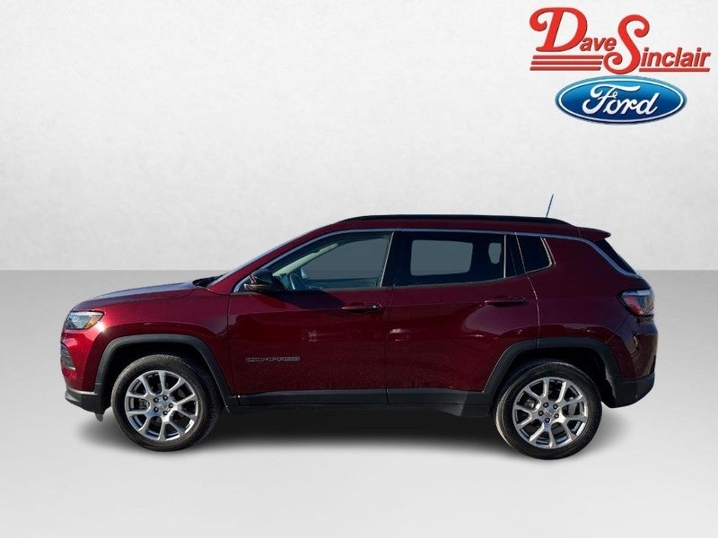 2022 Jeep Compass Latitude Lux