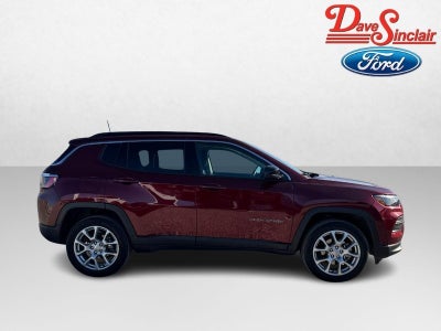 2022 Jeep Compass Latitude Lux