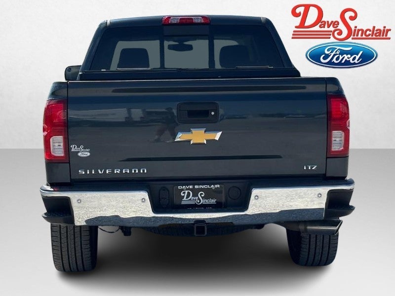 2018 Chevrolet Silverado 1500 4WD Crew Cab 143.5" LTZ w/1LZ
