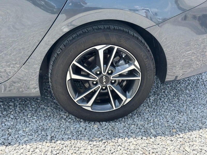2023 Kia Forte LXS IVT