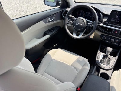 2023 Kia Forte LXS IVT