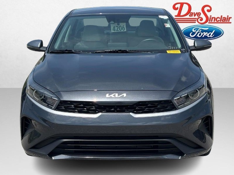 2023 Kia Forte LXS IVT