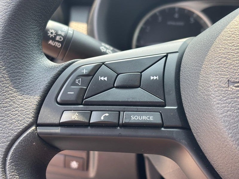 2025 Nissan Kicks Play S FWD