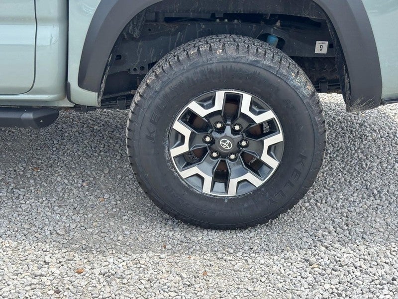 2023 Toyota Tacoma 4WD SR Double Cab 5' Bed V6 AT (Natl)