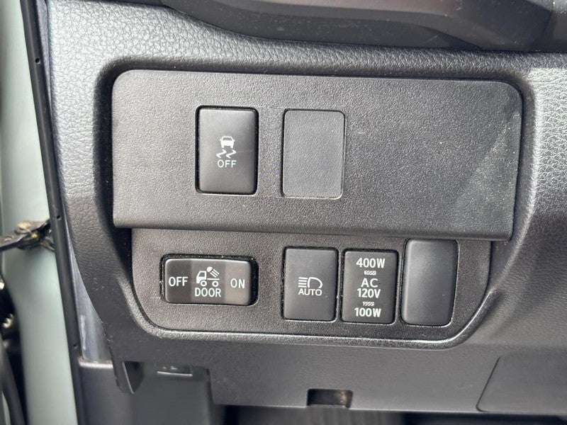 2023 Toyota Tacoma 4WD SR Double Cab 5' Bed V6 AT (Natl)