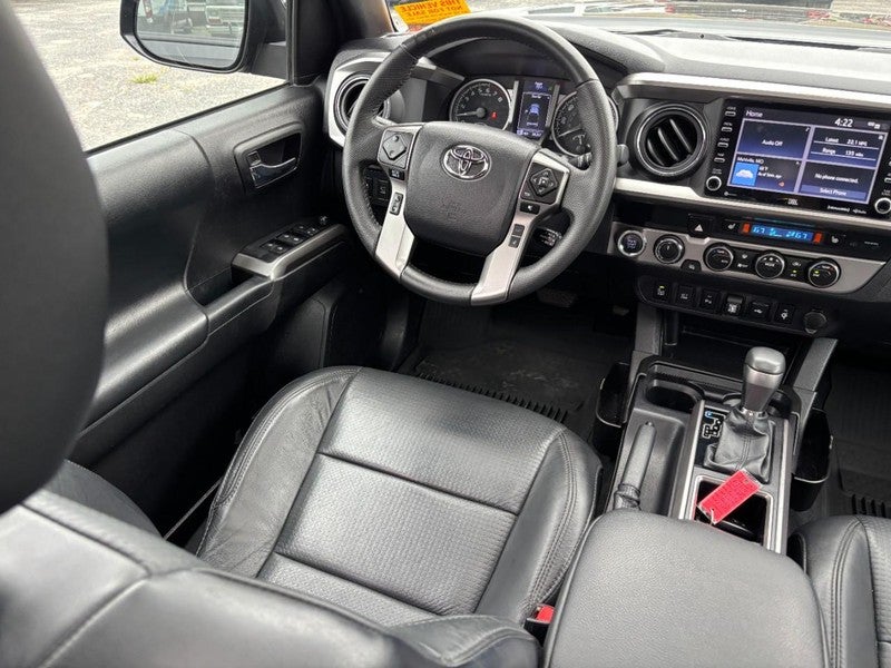 2022 Toyota Tacoma 4WD Limited Double Cab 5' Bed V6 AT (Natl)