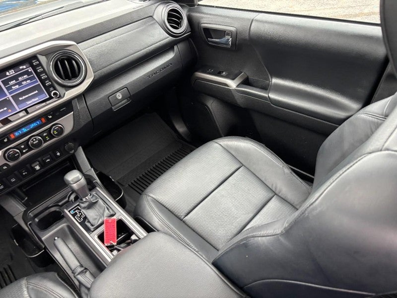 2022 Toyota Tacoma 4WD Limited Double Cab 5' Bed V6 AT (Natl)