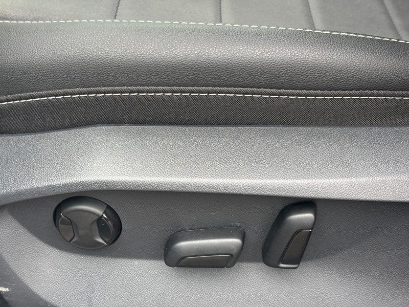 2024 Volkswagen Taos SE FWD