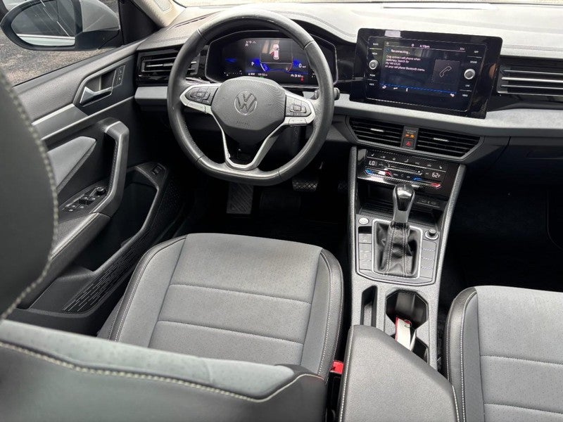 2025 Volkswagen Jetta SE Auto
