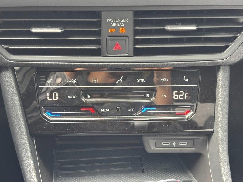 2025 Volkswagen Jetta SE Auto