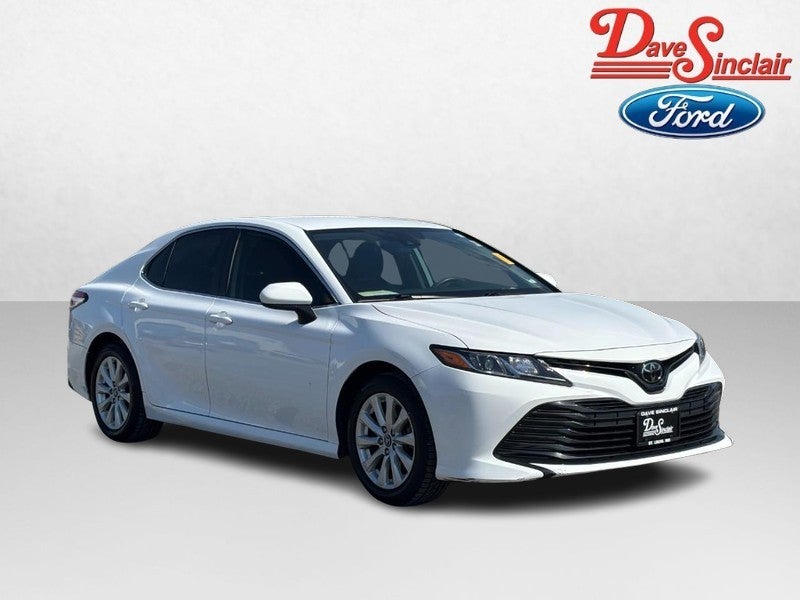 2019 Toyota Camry LE Auto (Natl)