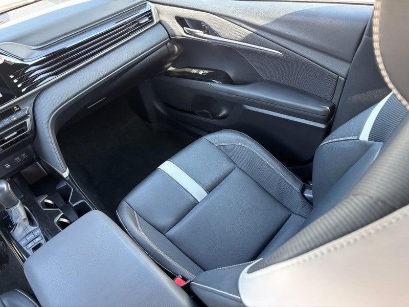 2025 Toyota Camry SE (Natl)