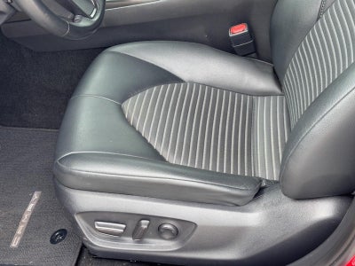 2023 Toyota Camry SE Auto (Natl)