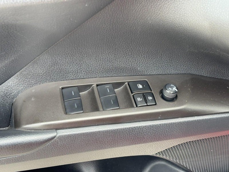 2023 Toyota Camry SE Auto (Natl)