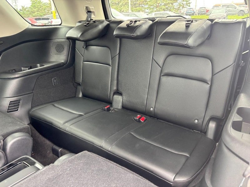 2023 Nissan Pathfinder SL 4WD