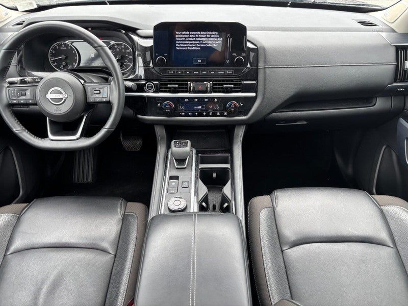 2023 Nissan Pathfinder SL 4WD