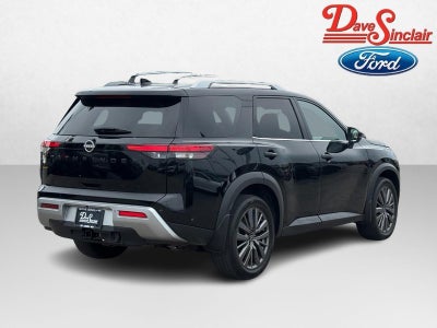 2023 Nissan Pathfinder SL 4WD