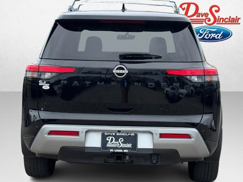 2023 Nissan Pathfinder SL 4WD
